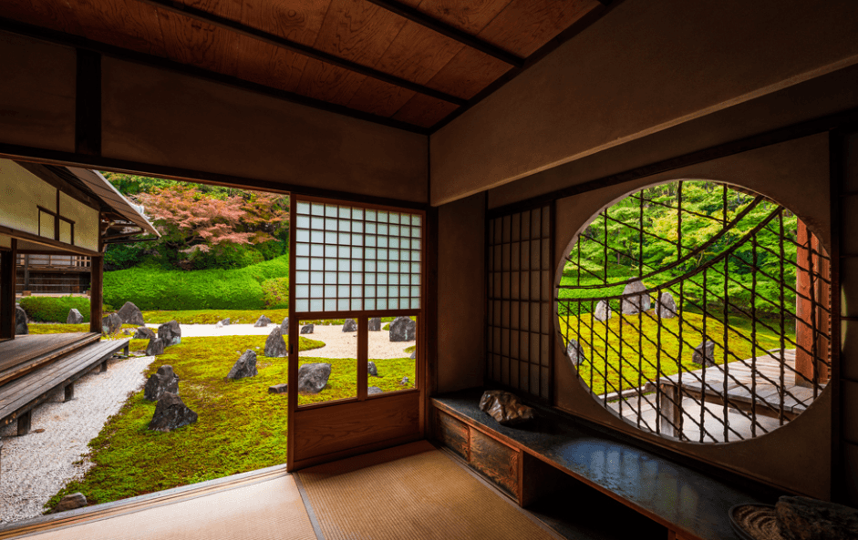 Even from inside Komyoin, you can see the beauty of the Japanese garden